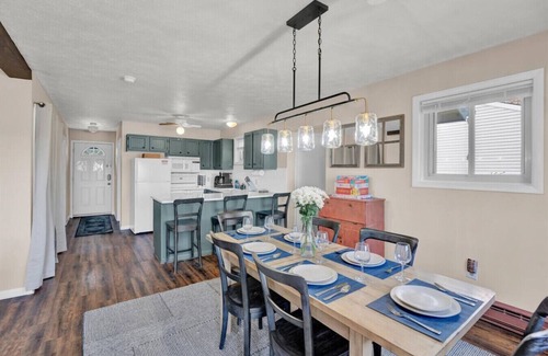Tobyhanna Cabaña | Lakefront Retreat | Hot Tub, Fire Pit & Private Beach