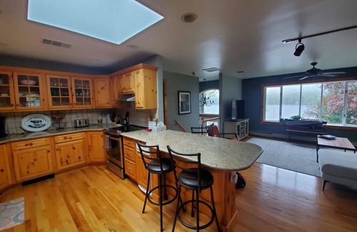 Frankford Casa | Lakefront Retreat Perfect for Families & Groups