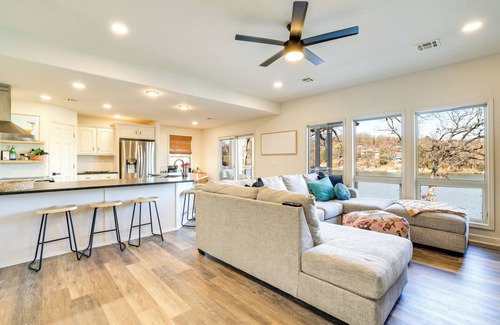 Bella Vista Casa | Lakefront Retreat w/ Game Room in Bella Vista!