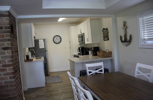 Williamstown Casa | Lakefront Retreat, Private Dock, Sleeps 8, 11 min from Ark Encounter