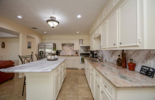 April Sound Casa | Lakefront Retreat with Pool, Spa, Golf, Fishing, Boat slip, Kayaks & Marina