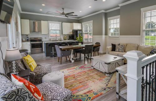 Clairfield Casa | Lakefront Sharps Chapel Retreat with Boat Dock!