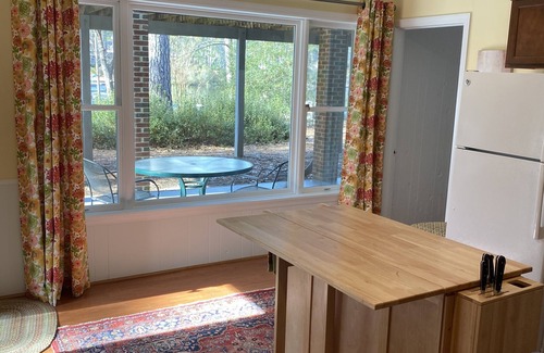 Whispering Pines Apartamento | Lakefront Spacious Furnished One Bedroom Downstairs Apartment. Full Kitchen!