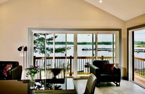 Carling Casa | Lakefront Studio Cottage #8