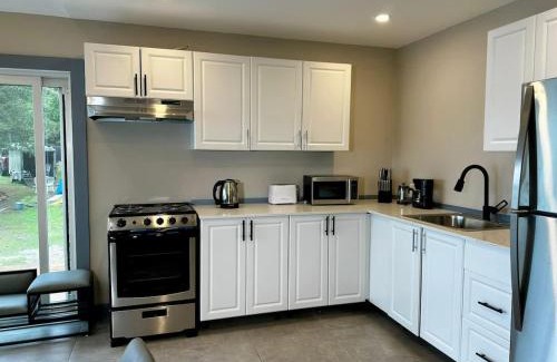 Carling Casa | Lakefront Studio Cottage #8