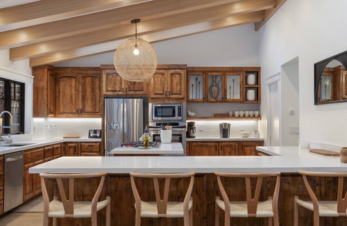 South Tahoe Casa | Lakefront Stunner with Private Pier! Close to Heavenly, Casinos, Dining, Retail
