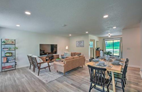 Townville Casa | Lakefront Townville Gem with Boat Dock and Kayaks