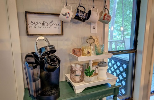Cherokee County Casa | Lakefront updated home on Lake Palestine near Tyler TX
