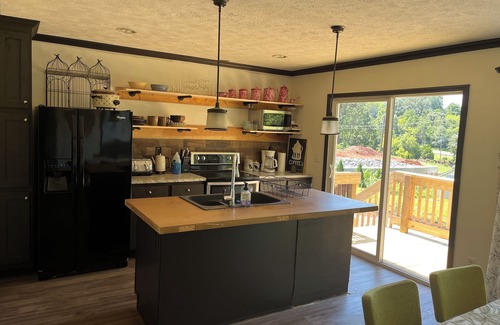 Maryville Casa | Lakefront Vacation Home - boat ramp and dock - 3 bedroom, 2 bath
