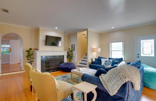 Winter Haven Casa | Lakefront Winter Haven Retreat Hot Tub and Patio!
