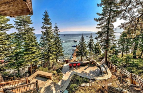 South Lake Tahoe Cabina | Lakefront with private pier and buoy