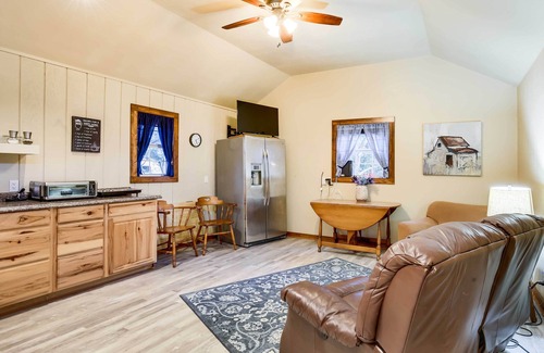 Lakehills Cabina | Lakehills Cabin with Fire Pit, Near Medina Lake!