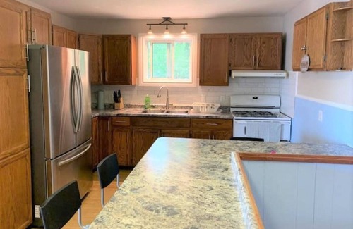 South Bruce Peninsula Chalet De Esquí | LAKEHOUSE CHALET on Sky Lake, 5 Bed, Majestic Sunsets and Spacious living