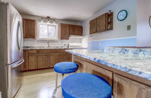 South Bruce Peninsula Chalet De Esquí | LAKEHOUSE CHALET on Sky Lake, 5 Bed, Majestic Sunsets and Spacious living
