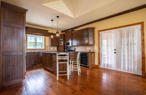 Saint Come Casa | Lakehouse Hot Tub Private Beach Pool Table
