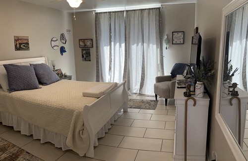 Litchfield Park Casa | Lakehouse in Old Litchfield Park