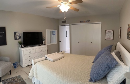 Litchfield Park Casa | Lakehouse in Old Litchfield Park