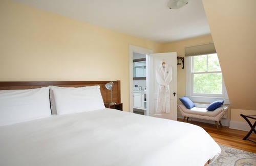 Lenox Dale Cama Y Desayuno | Lakehouse Inn