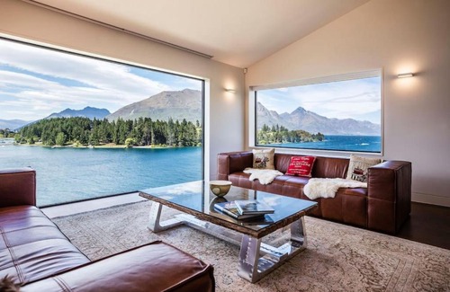 Queenstown Casa | Lakehouse Joela - award winning luxury home