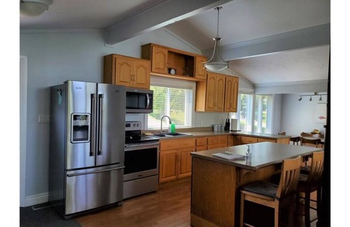 Kemble Casa | Lakehouse on Georgian Bay between Owen Sound & Wiarton