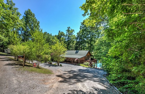 Speedwell Cabina | Lakein' It Easy With Private Dock