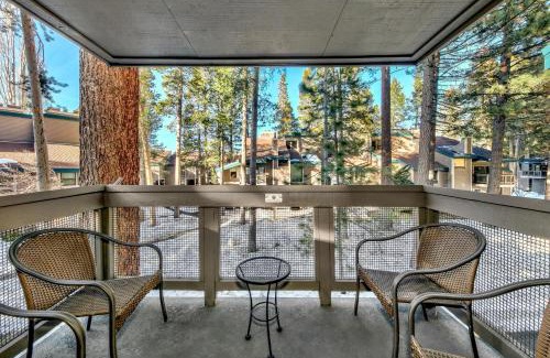 South Lake Tahoe Villa | Lakeland Village 521 - Come Lake It