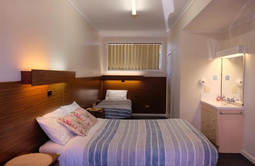 Lakes Entrance Hotel | Lakes Bamboo Motel