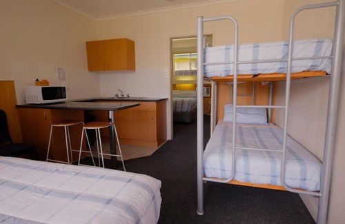 Lakes Entrance Hotel | Lakes Bamboo Motel