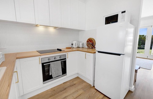 Lakes Entrance Casa | Lakes Entrance Beach House - Just a stone’s throw away from the foreshore