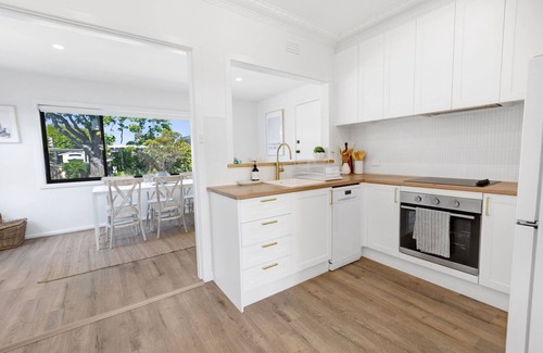 Lakes Entrance Casa | Lakes Entrance Beach House - Just a stone’s throw away from the foreshore