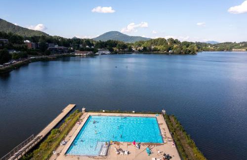 Lake Junaluska Apartamento | Lakeshore Apt 46