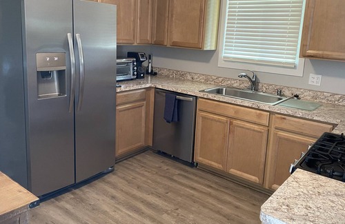 Kenosha Casa | Lakeshore Area Home Between The Big Cities