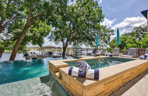 Kingsland Casa | Lakeshore Landing with Concierge Services