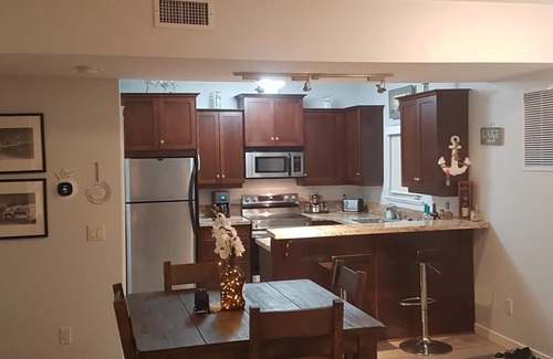 Okanagan-Similkameen Villa | Esta villa! Planta baja, 2 hab, Lakeside, ideal para familias y pájaros de nieve