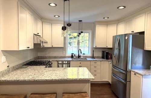 Laconia Casa | Lakeside Bliss at Pickerel Cove