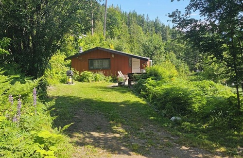 Kaslo Cabina | Lakeside Bungalow Cabin at Paradise Hills