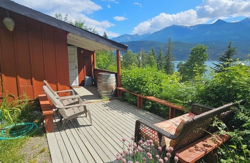 Kaslo Cabina | Lakeside Bungalow Cabin at Paradise Hills