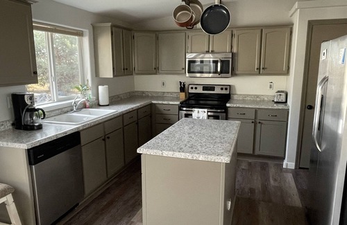 Aberdeen Casa | Lakeside Cabin 10 miles from Aberdeen, SD