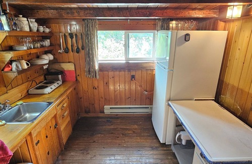Kaslo Cabina | Lakeside Cedar Cabin at Paradise Hills
