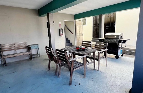 Point Loma Heights Apartamento | Lakeside Charm in Ocean Beach