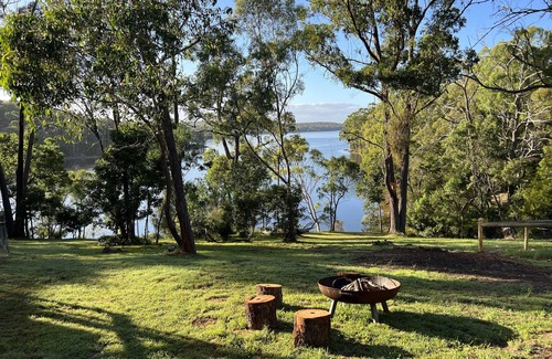Coongulla Casa | LAKESIDE COTTAGE