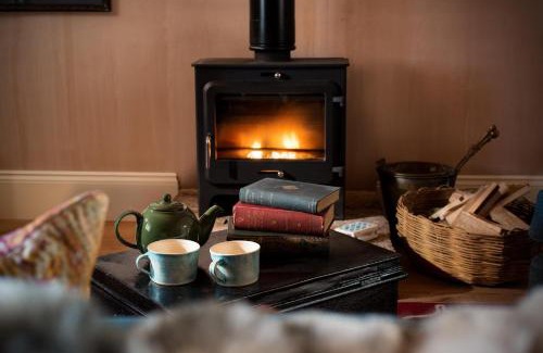 Capheaton Casa | Lakeside Cottage, Edward