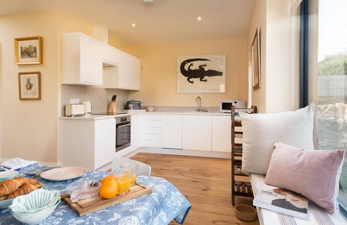 Capheaton Cabaña | Lakeside Cottage, Emily in Capheaton, Northumberland - sleeping 2 guests in one bedroom