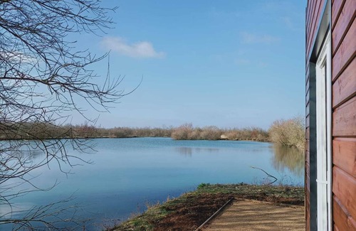 Le Langon Apartamento | LAKESIDE COTTAGE