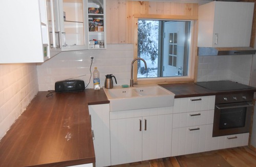 Skaulo Casa | Lakeside Cottage in Lapland
