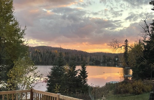 Lantier Chalet De Esquí | Lakeside Cottage Located In The Heart of the Laurentians (near St Agathe)