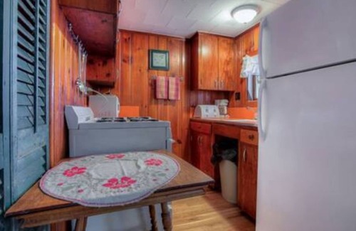 Holderness Cabaña | Lakeside Cottage with Kitchen