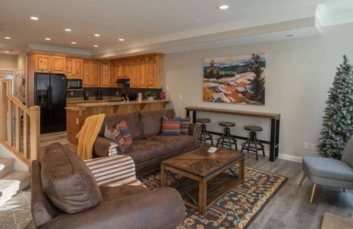 Ogden Casa | Lakeside Funscape | Pool | Pickleball | Hot Tub