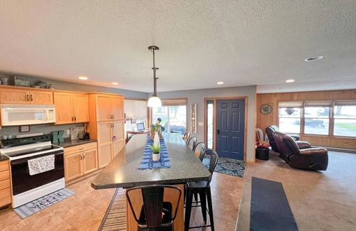 Detroit Lakes Casa | Lakeside Gem ~ Walk to Marina ~ Private Beach/Dock