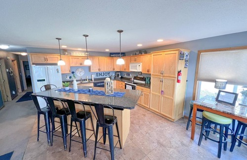 Detroit Lakes Casa | Lakeside Gem ~ Walk to Marina ~ Private Beach/Dock